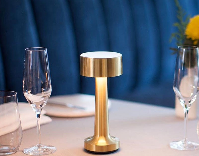 Elegant Gold Vintage LED Table Lamp for Bedroom