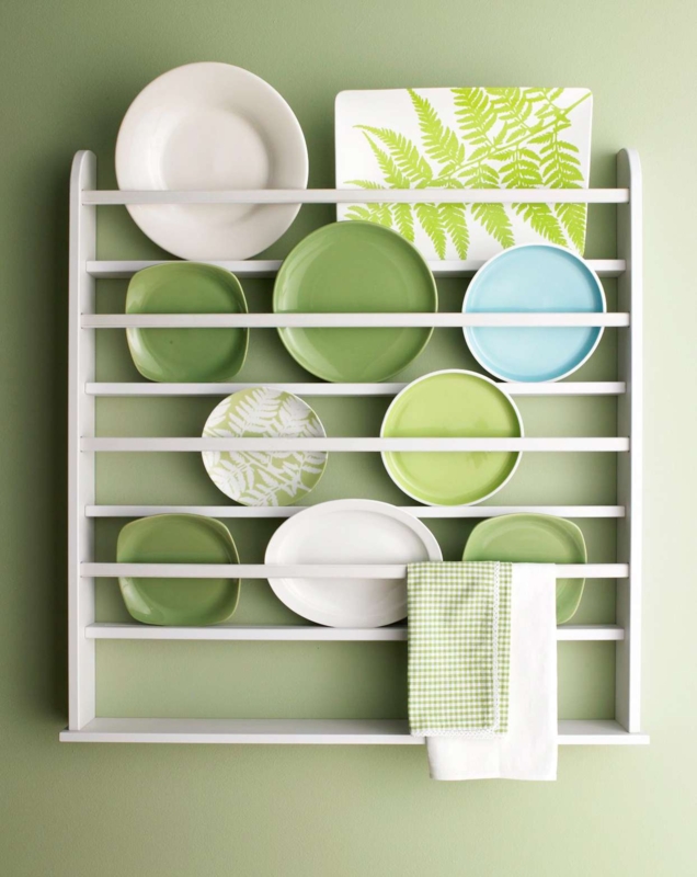 Elegant Green and White Decorative Plate Display