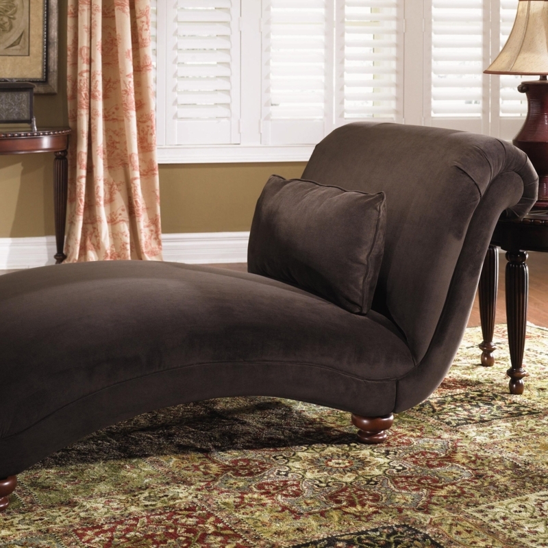Elegant Indoor Chaise Lounge with Dark Slipcover