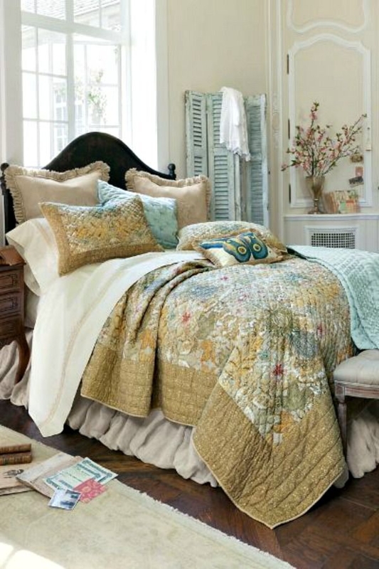 Elegant Vintage Floral Bedding with Soft Surroundings