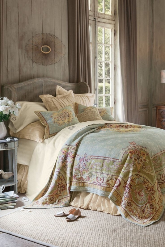 Elegant Vintage-Inspired Bedroom with Floral Bedding