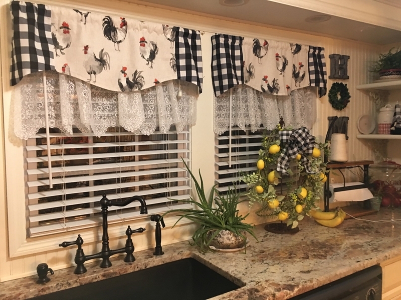 Farmhouse Kitchen Window Valance with Rooster and Lace