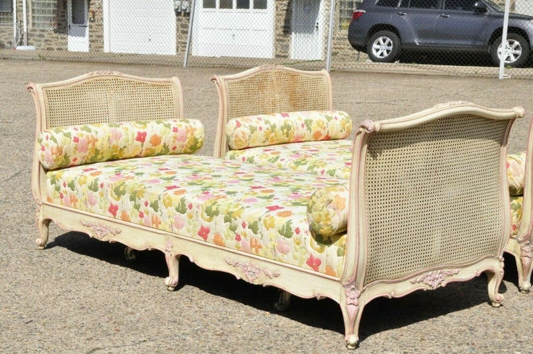 French Louis XV Style Pink and Cream Painted Daybed