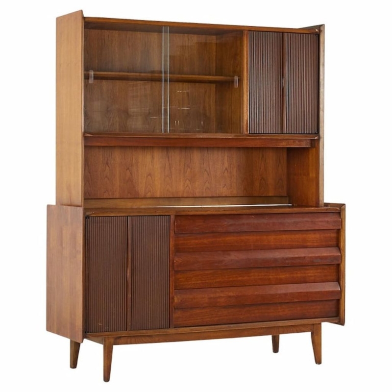 Lane First Edition Mid Century Walnut Buffet Buffet Hutch
