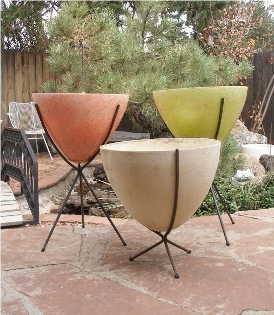 Mid-Century Modern Bullet Planters for Outdoor Spaces