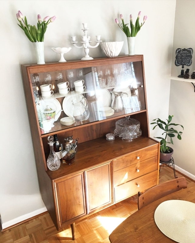 Mid Century Modern Wood China Cabinet with Glass Doors