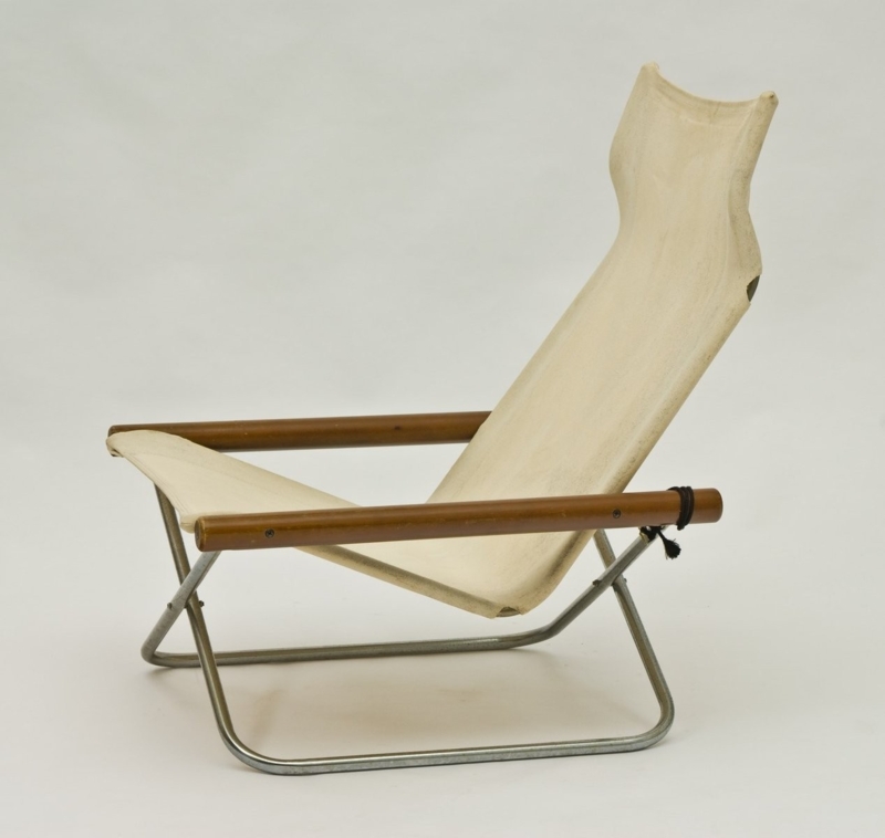 Minimalist Japanese Folding Lounge Chair Design