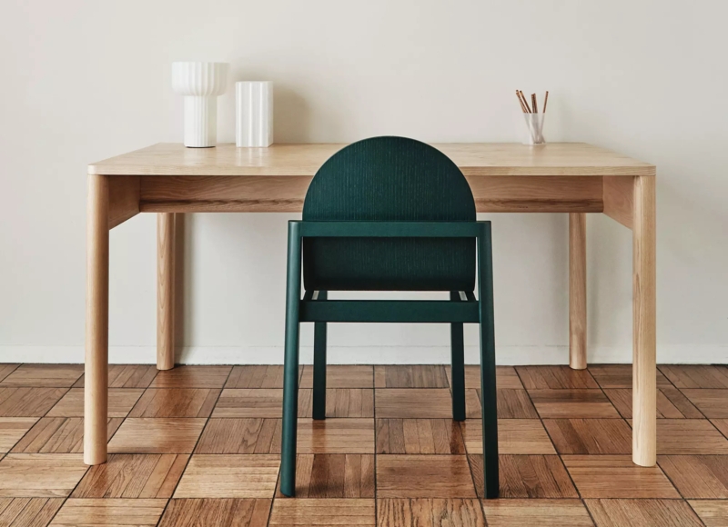 Minimalist Scandinavian Desk with Modern Chair