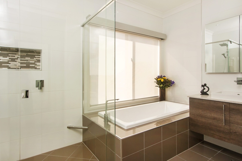 Modern Bathroom with Glass Shower and Bathtub