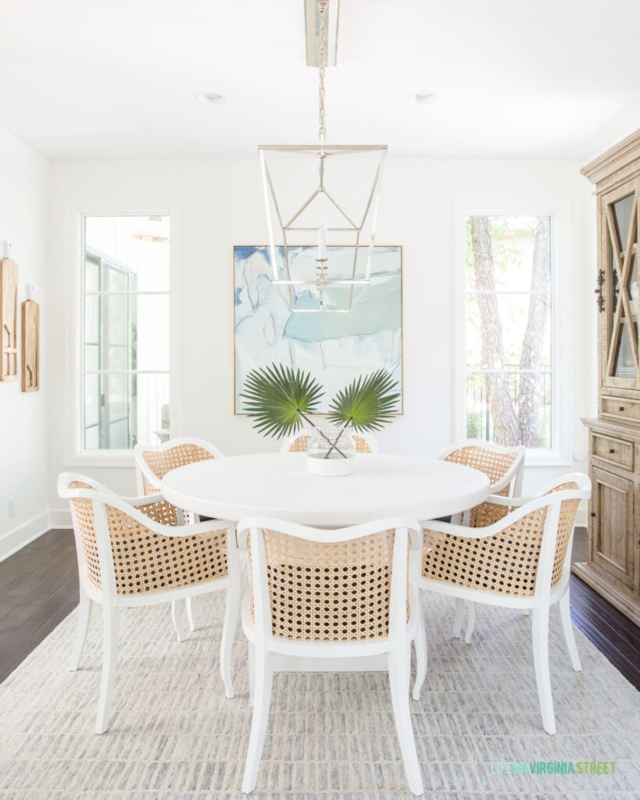 Modern Coastal Cottage Dining Room Chairs Design