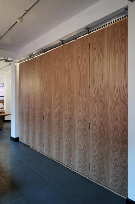 Modern Floor-to-Ceiling Sliding Wood Room Dividers