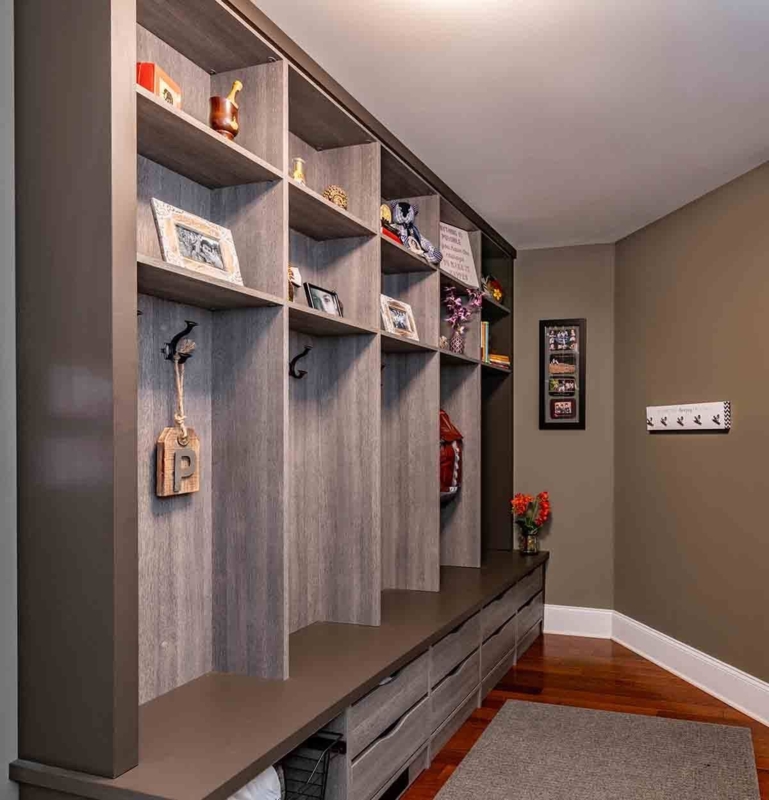Modern Gray Wood Mudroom Storage Bench Design