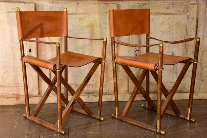 Pair of vintage folding leather Director chairs - Almazan  Chez Pluie