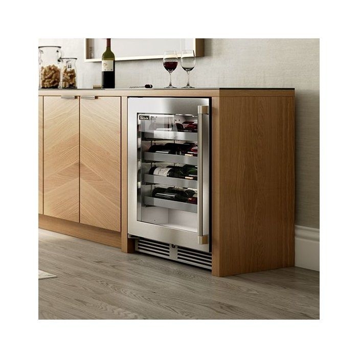 Perlick Signature Series 23.875'' width 20 Bottle Single Zone Built-In ...