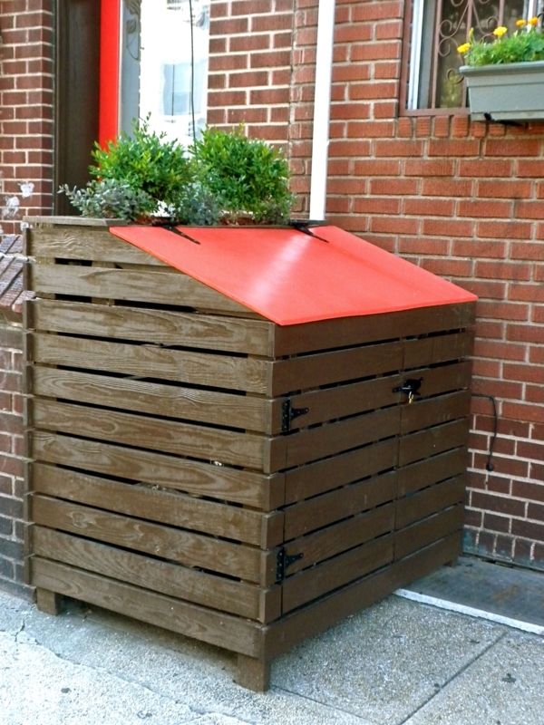 Stylish Wooden Outdoor Garbage Can Storage Bin