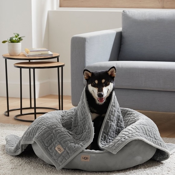 UGG | Dog | Ugg Quilted Pet Throw Dog Blanket 4 X 50 | Poshmark
