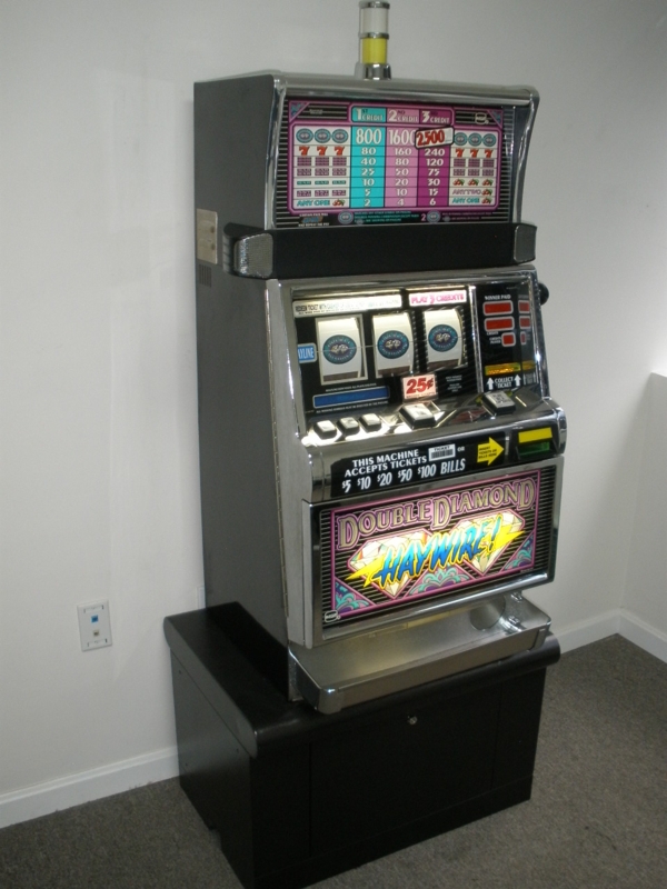 Vintage Double Diamond Slot Machine with Black Base