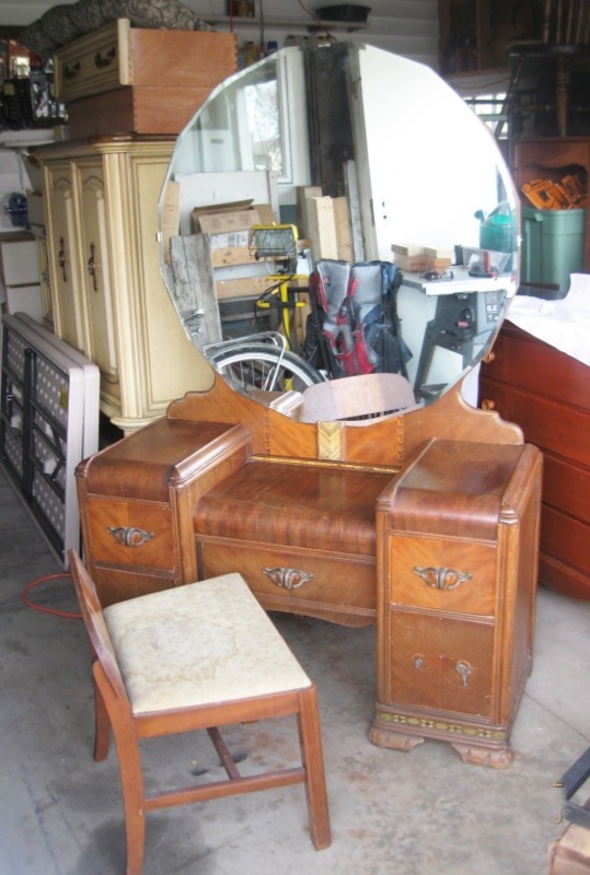 Vintage Wooden Vanity with Round Mirror and Stool