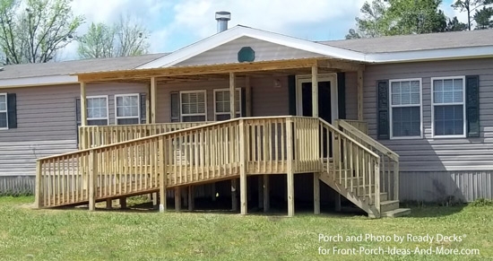 Accessible Wooden Porch with Ramp for Mobile Homes