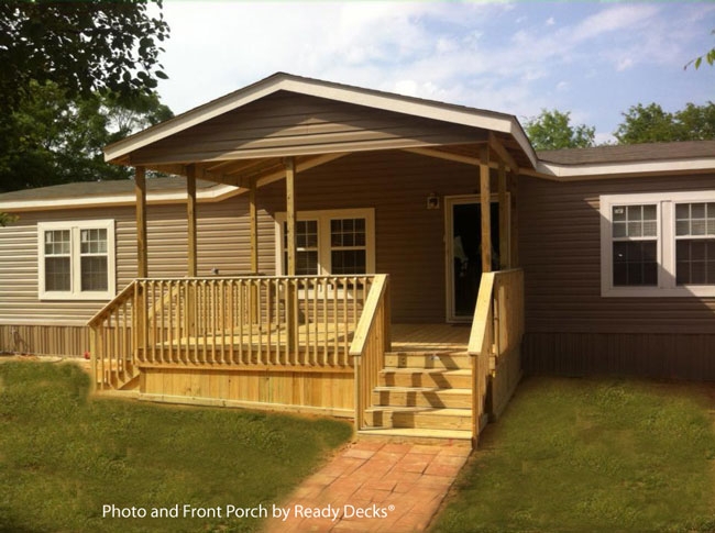 Affordable Wooden Porch Design for Mobile Homes
