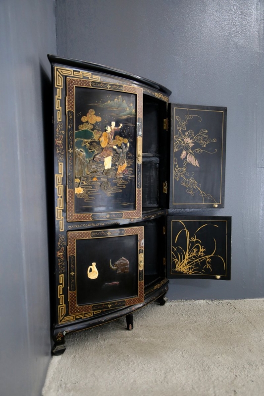 Black Lacquered Chinese Corner Cabinet with Brass Inlay