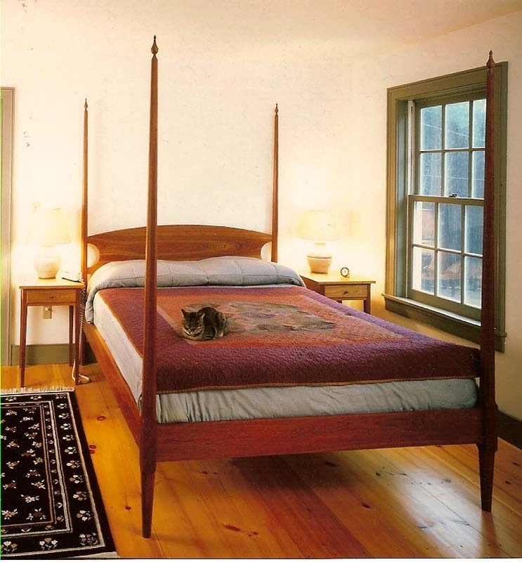 Classic Pencil Post Four-Poster Bed in Warm Wood
