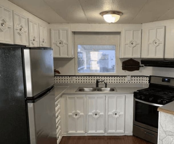 Classic White Kitchen Cabinets for Mobile Homes