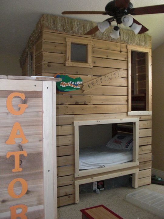 Creative Wooden Bunk Bed Fort for Kids' Rooms