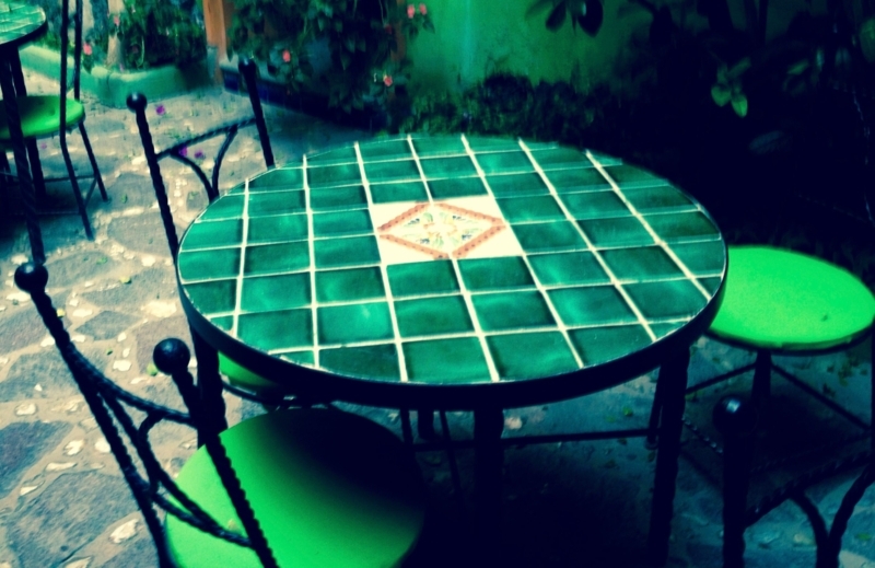 Dress up that old patio furniture with some #mexicantile from ...