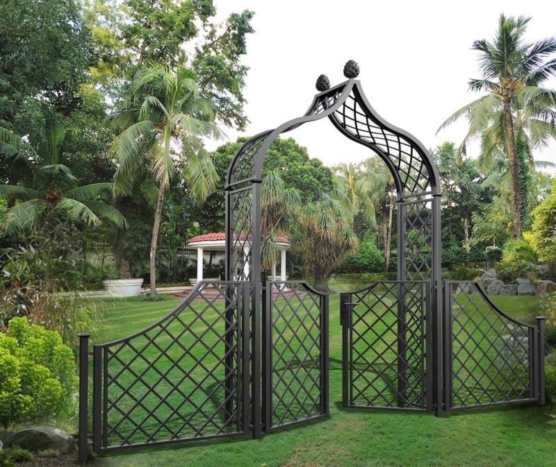 Elegant Metal Garden Arch Gate for Outdoor Spaces