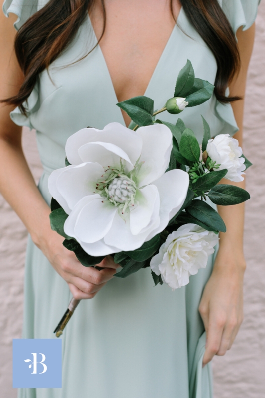 Elegant White Camellia Flower Bouquet Design