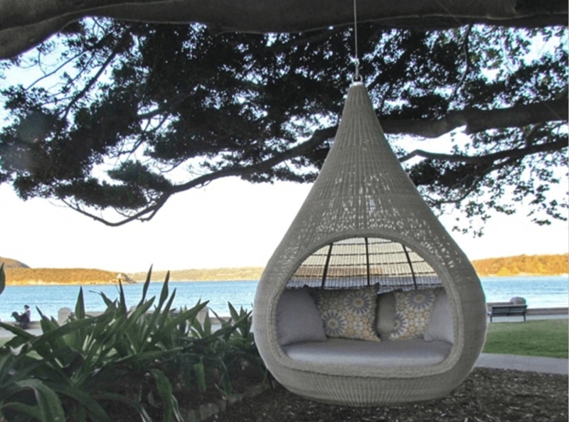  Hanging Pod