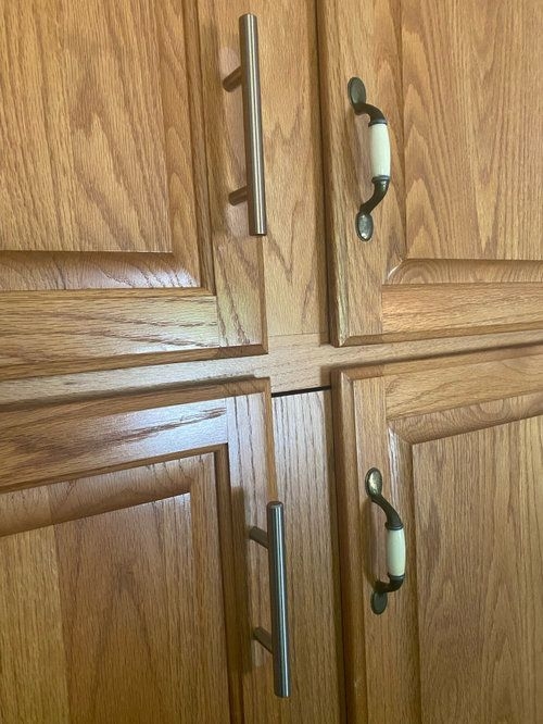 Kitchen hardware for golden oak cabinets | Oak cabinets, Honey oak ...