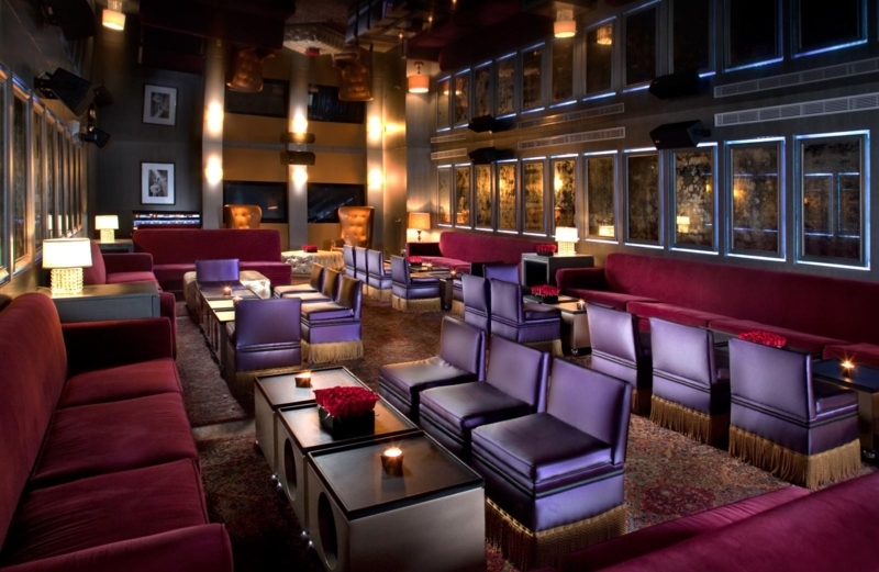 Luxurious Bar Lounge with Plush Seating and Ambient Lighting