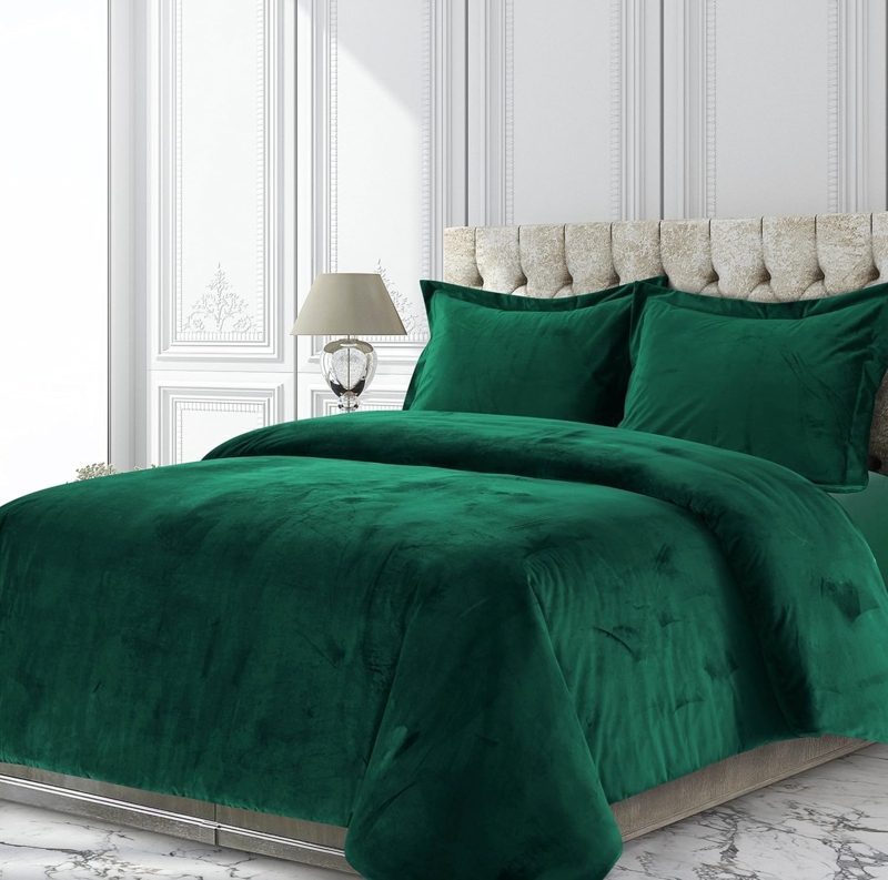 Luxurious Emerald Green Velvet Oversized Duvet Set