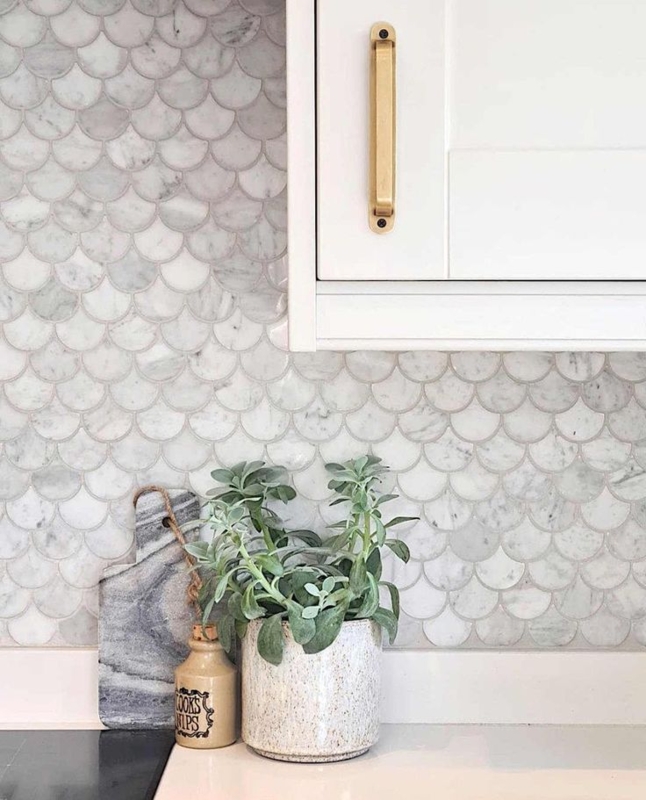 Marble Scallop Tile Backsplash for Kitchen and Bathroom