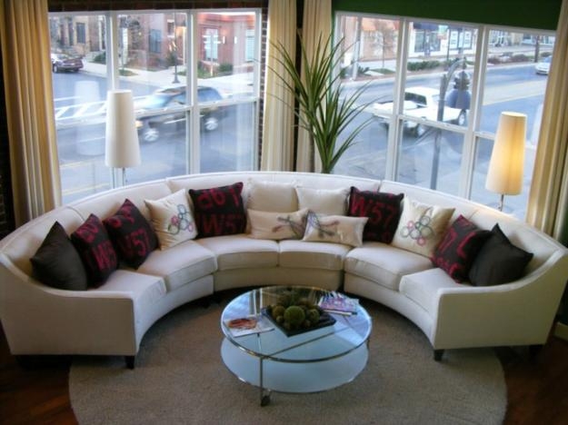 Modern Curved White Sofa in Living Room