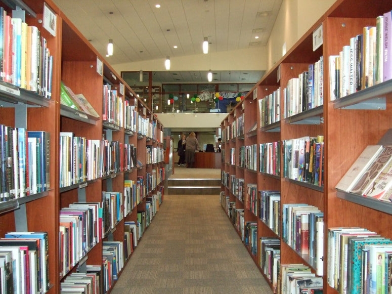 Modern Library Lighting and Shelving Design Ideas