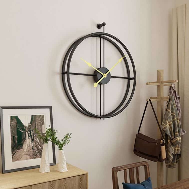 Modern Minimalist Black Metal Wall Clock Design