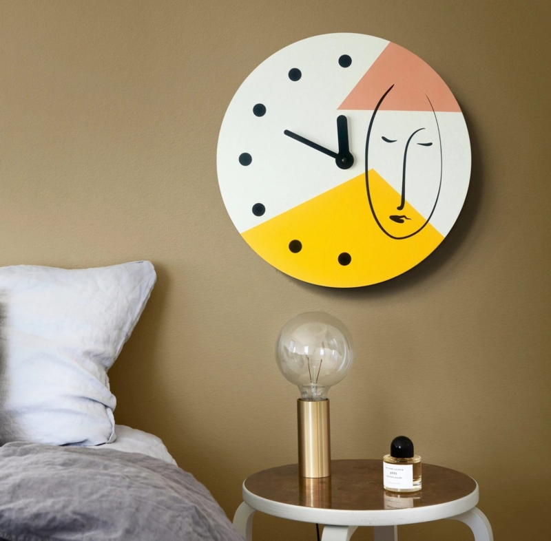 Modern Minimalist Wall Clock with Abstract Face Design