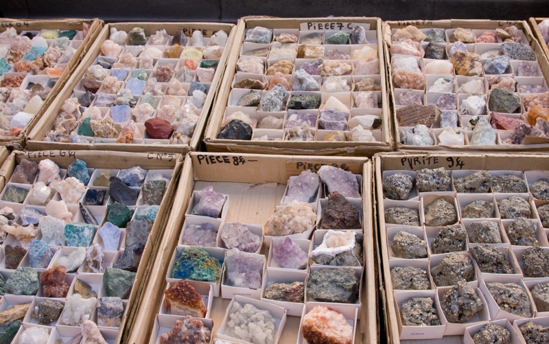 Organized Rock Collection Display Ideas for Home