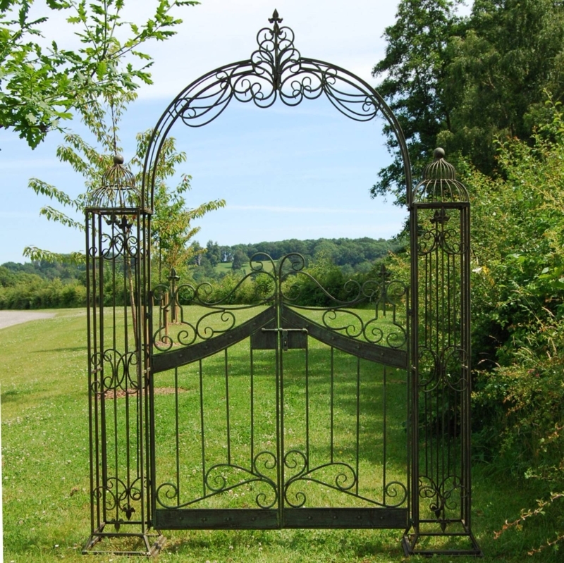 Rusty Green Vintage Metal Garden Arch with Ornate Gates