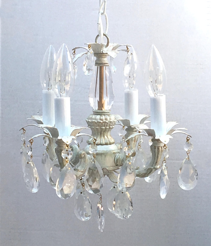 Shabby Chic Mini Crystal Chandelier for Bedroom