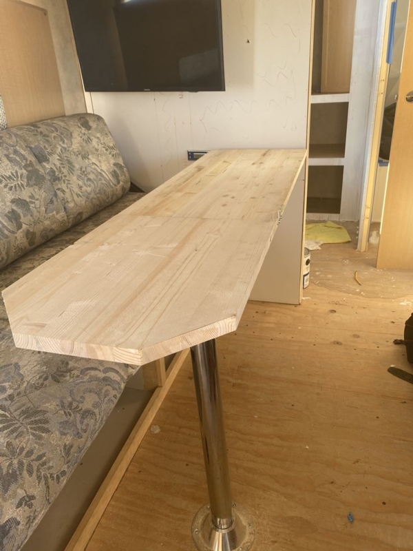 Space-Saving Folding Camper Table Design