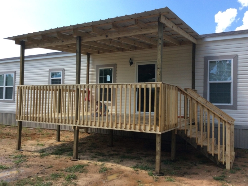 Sturdy Wooden Deck with Covered Porch Design