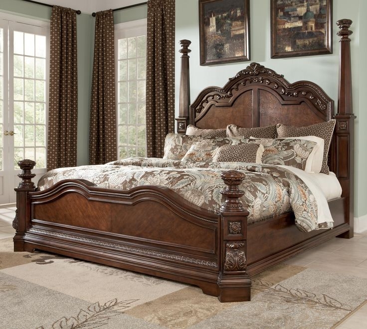 Traditional King Poster Bed with Ornate Wood Carvings