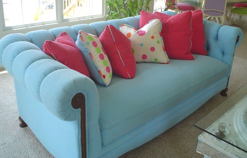Aqua sofa with colorful accent pillows | Accent pillows colorful, Sofa ...