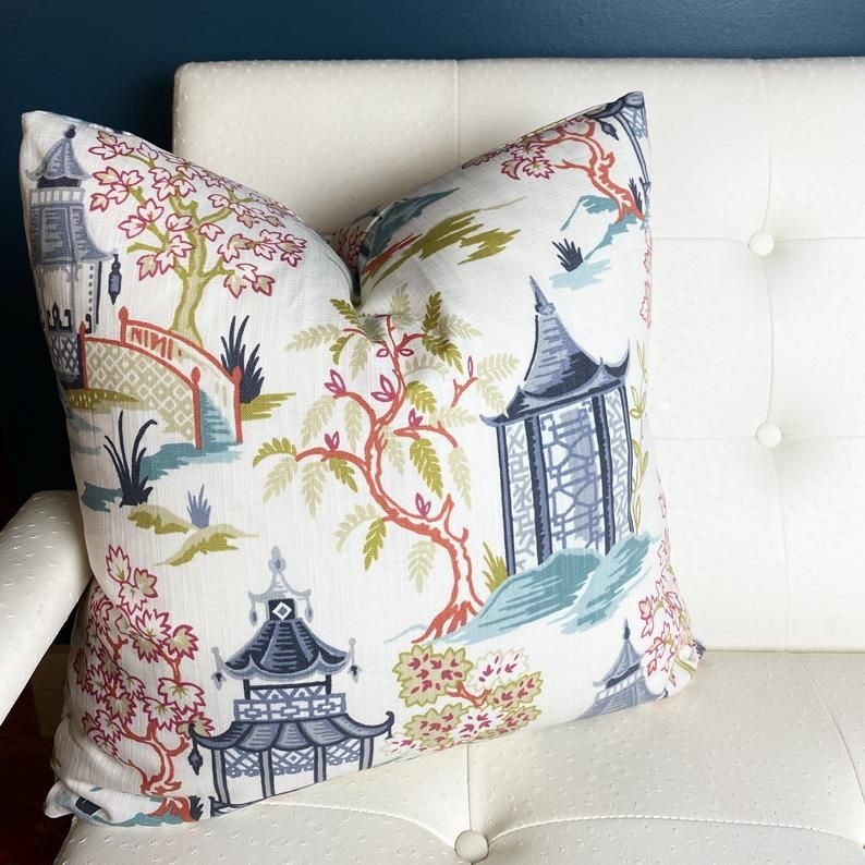 Chinoiserie Pagoda Pattern Decorative Pillow Cover