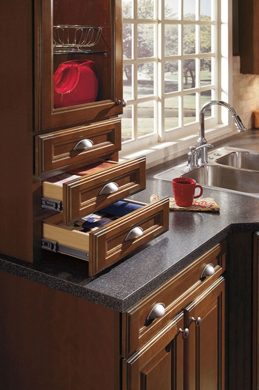 Classic Wooden Wall Drawer Unit with Cabinetry