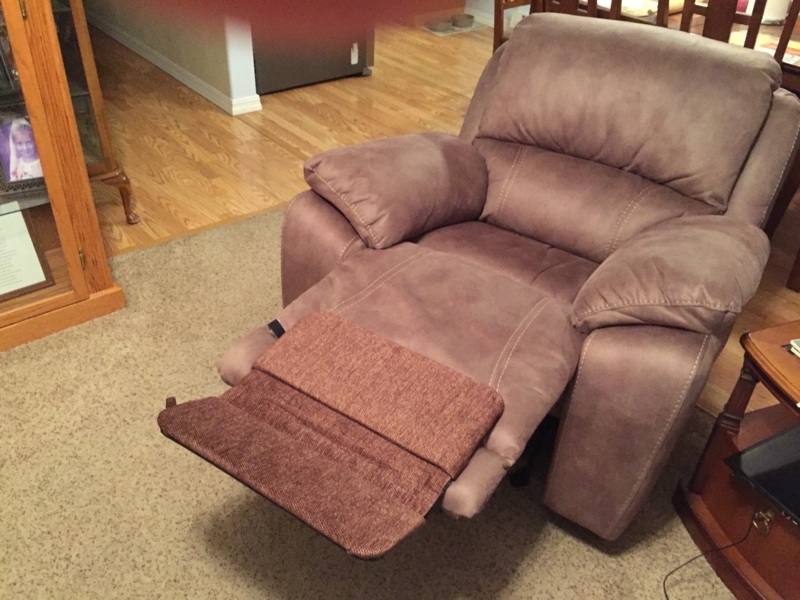 Comfortable Recliner Chair with Footrest Extender